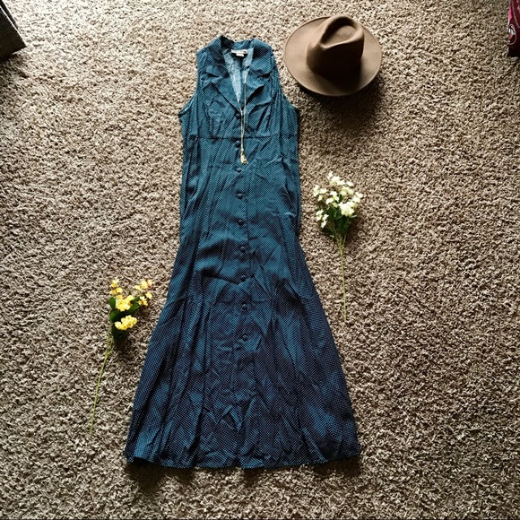 New York Style Dresses & Skirts - Polka dot buttoned maxi dress